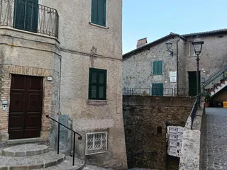 Uno scorcio della piazza Santa Maria