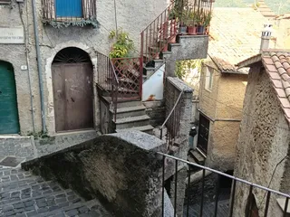 Inizio di Via Governo Vecchio