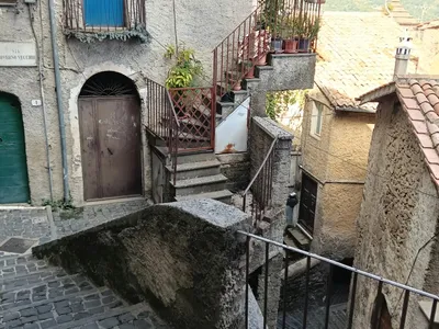 Inizio di Via Governo Vecchio
