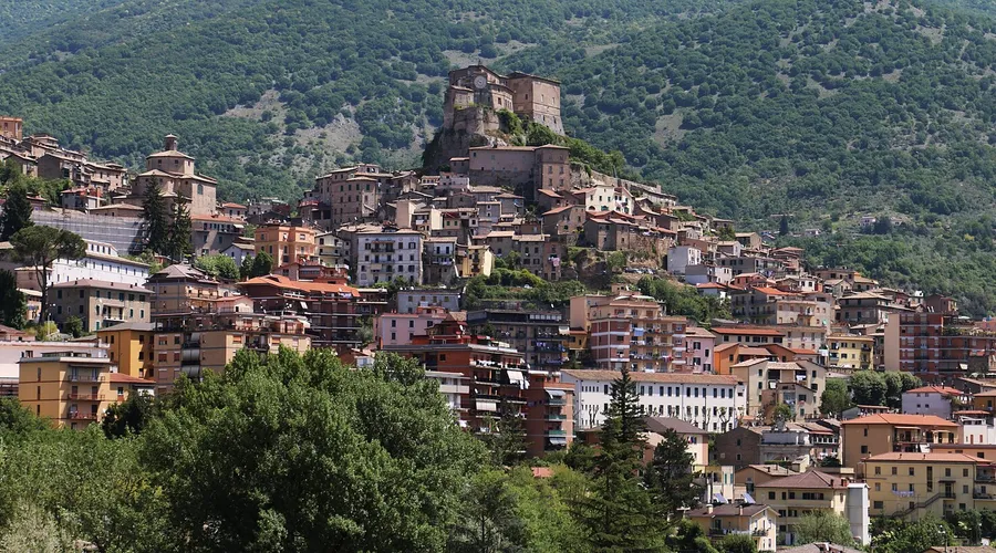 Subiaco - Il borgo e la Rocca Abbaziale