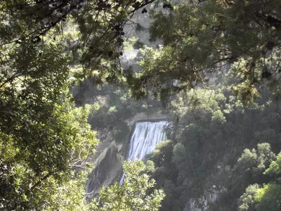 Un'altra vista della Grande Cascata, il cui salto supera i 120 metri.