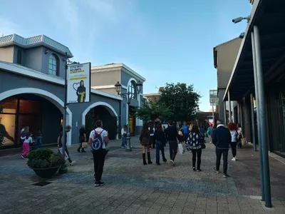 A passeggio tra i negozi