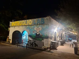 L'Intruglio Lab, dove un tempo sorgeva il lavatoio.
